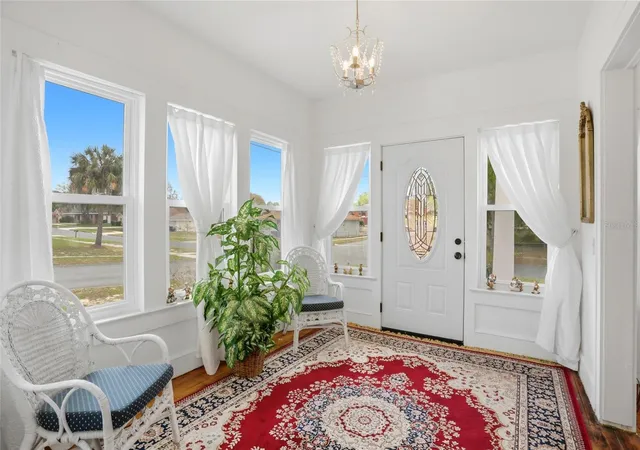 3rd image of 18 E Orange St, Davenport, FL 33837 | MLS# O6394656
