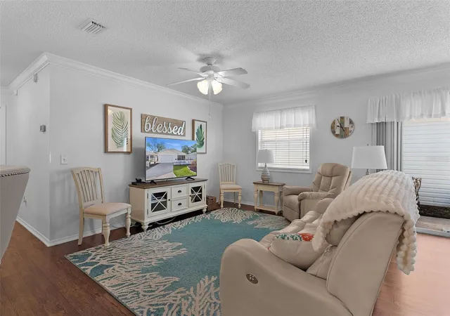 Photo 2 of House for sale at 17431 SE 93rd Retford Ter, The Villages, FL 32162 | MLS# R4910963 | Listing updated on 2026-09-26