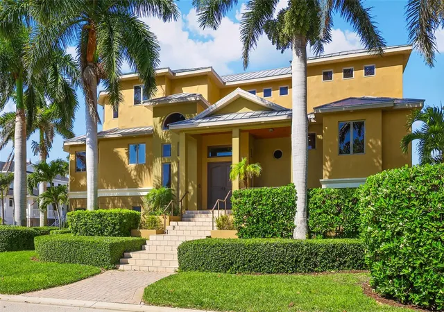 Homes for sale in Bradenton, FL | 7158 Hawks Harbor Cir, Bradenton, FL 34207 | MLS# A4688009