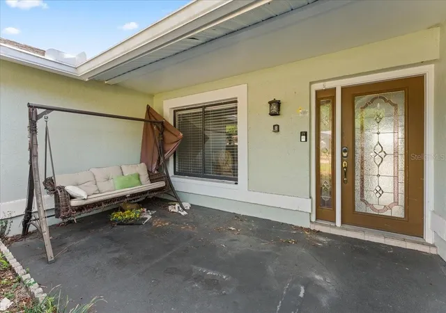 3rd image of 905 Stratford Manor Dr, Brandon, FL 33510 | MLS# TB8491880