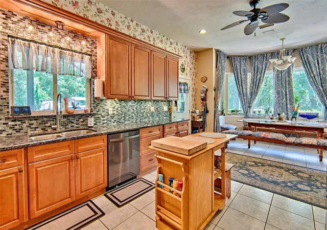 5th image of 15522 Sw 75Th St, Archer, FL 32618 | MLS# GC538958