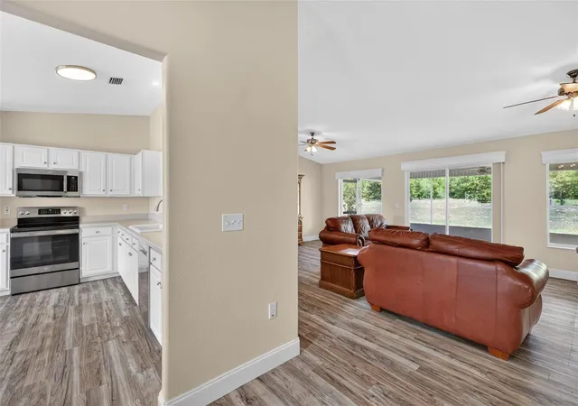 Photo 3 of Single family home for sale at 13811 Se 85th Circle, Summerfield, FL 34491 | MLS# G5110292 | Listing updated on 2026-08-23