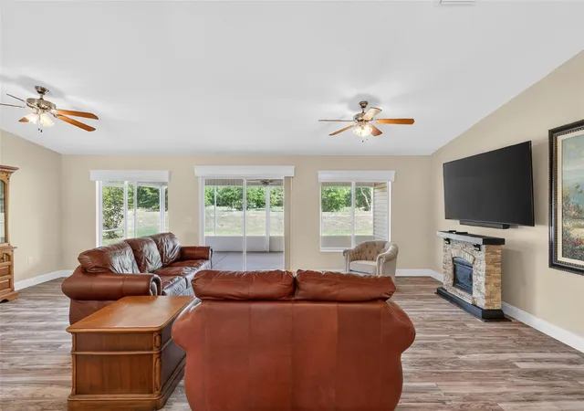 Photo 3 of Single family home for sale at 13811 SE 85th Circle, Summerfield, FL 34491 | MLS# G5110292 | Listing updated on 2026-08-23