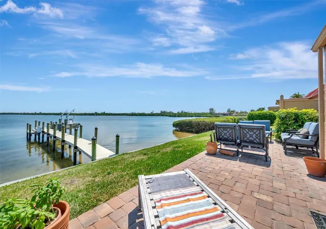 Photo 3 of Condo for sale at 3863 Catalina Dr, Bradenton, FL 34210 | MLS# A4688016 | Listing updated on 2026-09-06