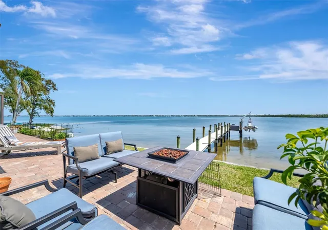 Homes for sale in Bradenton, FL | 3863 Catalina Dr, Bradenton, FL 34210 | MLS# A4688016
