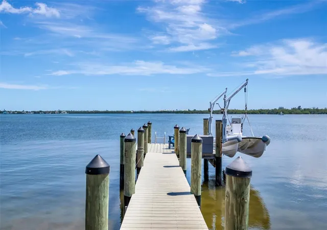 Listing Photo 5 - Condo for sale in building located at 3863 Catalina Dr, BRADENTON, FL 34210
