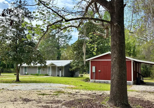 3rd image of 18925 Nw County Road 239, Alachua, FL 32615 | MLS# GC538959