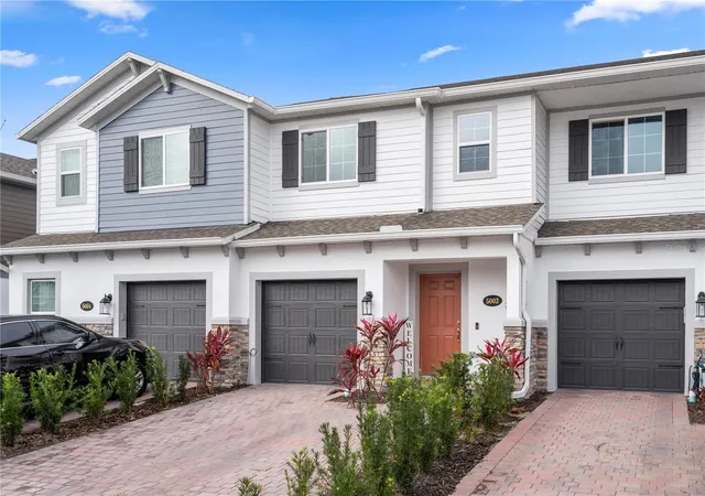 Photo 1 of Townhouse for sale at 5002 Rain Shadow Dr, Saint Cloud, FL 34772 | MLS# L4960694 | Listing updated on 2026-04-15