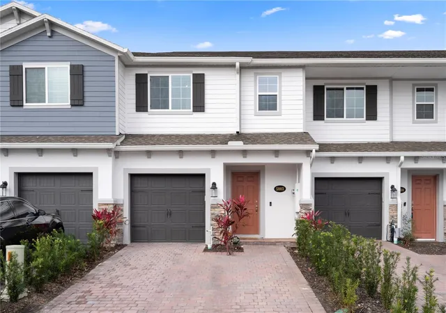 Photo 3 of Townhouse for sale at 5002 Rain Shadow Dr, Saint Cloud, FL 34772 | MLS# L4960694 | Listing updated on 2026-04-15