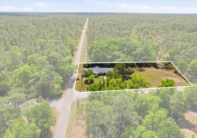 Photo 1 of Single family home for sale at 24576 Nw Falcon Ave, Dunnellon, FL 34431 | MLS# OM721759 | Listing updated on 2026-09-28