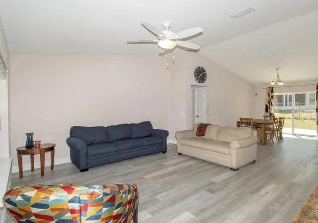 5th image of 14 Hemlock Loop Ct, Ocala, FL 34472 | MLS# OM721768
