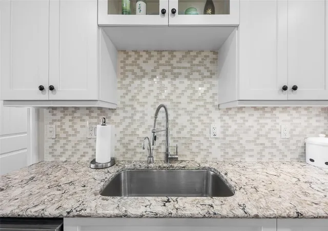 5th image of 4750 Brittany Dr S, ST PETERSBURG, FL 33715