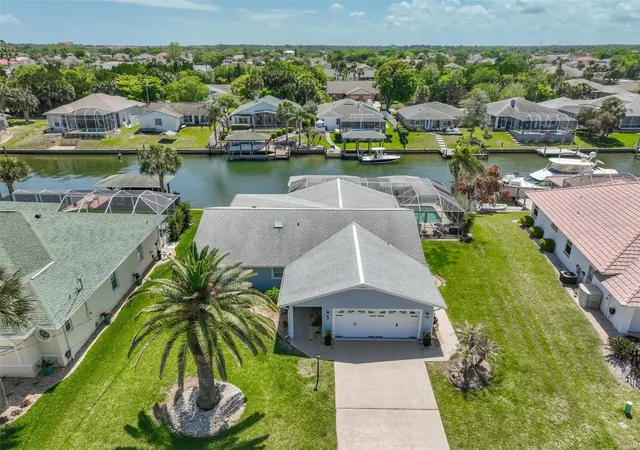 3rd image of 9 Collingville Ct, Palm Coast, FL 32137 | MLS# FC317322