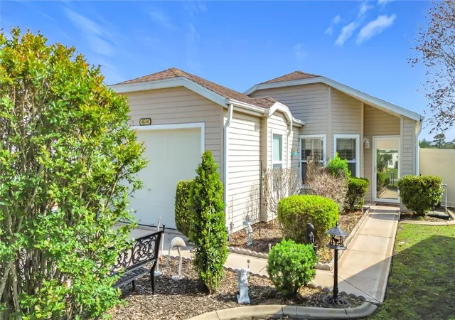 Photo 2 of Sale Pending at 4844 Heron Run Cir, Leesburg, FL 34748 | MLS# G5110301 | Listing updated on 2026-09-24
