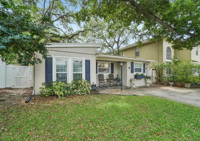 3rd image of 3218 W Oakellar Ave, Tampa, FL 33611 | MLS# TB8492012