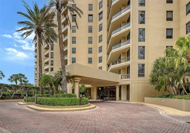 2nd image of 1281 Gulf Of Mexico Dr #111, Longboat Key, FL 34228 | MLS# A4688079