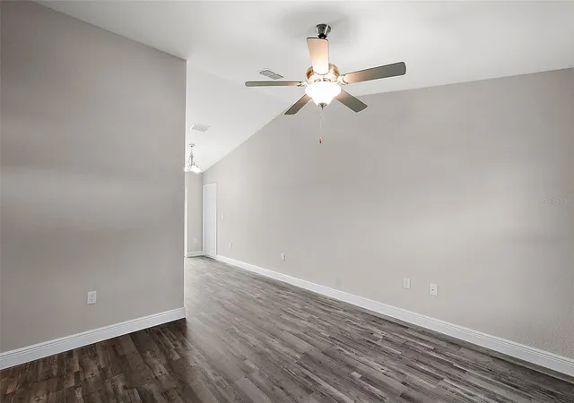 5th image of 68 Dogwood Loop, Ocala, FL 34472 | MLS# OM721805