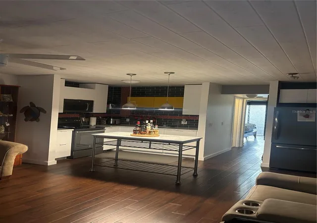 3rd image of 133 Berkshire #133, West Palm Beach, FL 33417 | MLS# G5110305