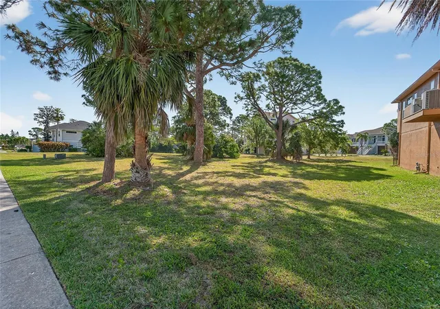 2nd image of Harbour Watch Cir, Tarpon Springs, FL 34689 | MLS# TB8492049
