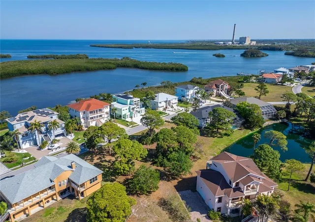 25th image of Harbour Watch Cir, Tarpon Springs, FL 34689 | MLS# TB8492049