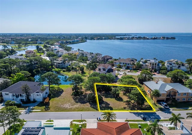 3rd image of Harbour Watch Cir, Tarpon Springs, FL 34689 | MLS# TB8492049
