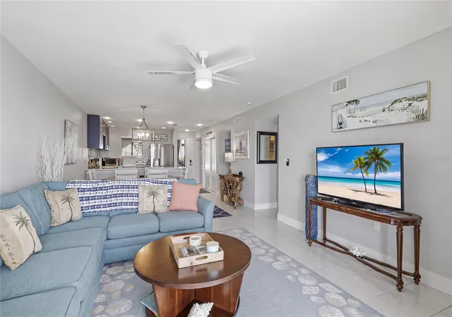 4th image of 1801 Gulf Dr N #142, Bradenton Beach, FL 34217 | MLS# A4688086