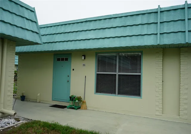 1st image of 101 Cambridge Trl #205, Sun City Center, FL 33573 | MLS# TB8492075