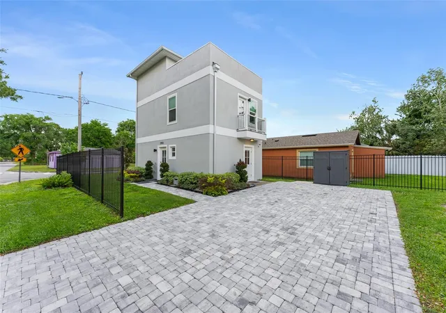 Homes for sale in Sanford, FL | 2951 Kings Rd, Sanford, FL 32771 | MLS# O6394838