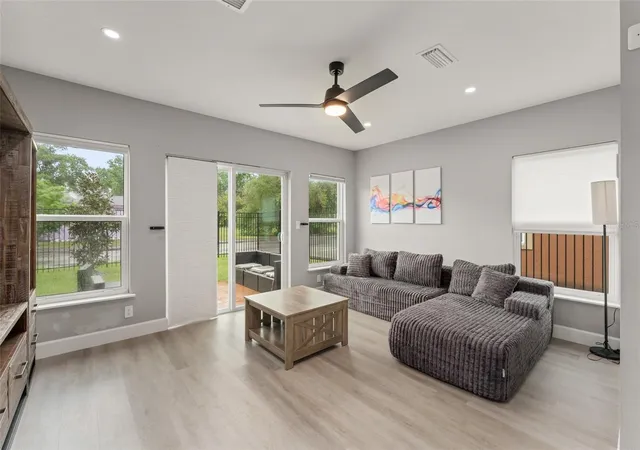 Homes for sale in Sanford, FL | 2951 Kings Rd, Sanford, FL 32771 | MLS# O6394838