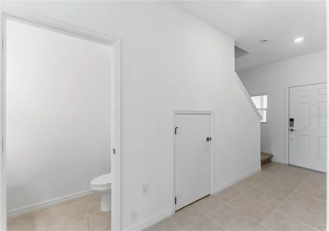Photo 3 of Townhouse for sale at 1406 Anchor Bnd Way, Kissimmee, FL 34746 | MLS# O6394862 | Listing updated on 2026-10-27