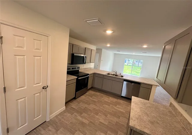 3rd image of 48 Rippling Brook Dr, Palm Coast, FL 32164 | MLS# C7524125