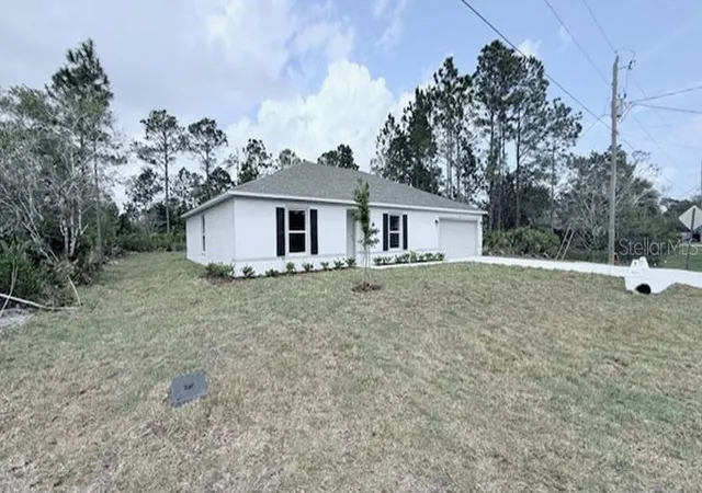 Photo 2 of Sale Pending at 41 Pine Cir, Palm Coast, FL 32164 | MLS# C7524126 | Listing updated on 2026-09-23