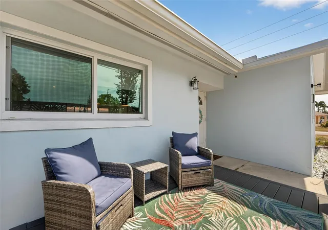 3rd image of 2 79th Street S, Saint Petersburg, FL 33707 | MLS# TB8492182