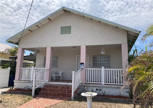 Photo 1 of Single family home for sale at 2405 Corrine St, Tampa, FL 33605 | MLS# TB8492206 | Listing updated on 2026-09-17