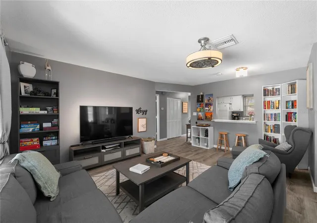 2nd image of 1960 Union St #28, Clearwater, FL 33763 | MLS# TB8492216
