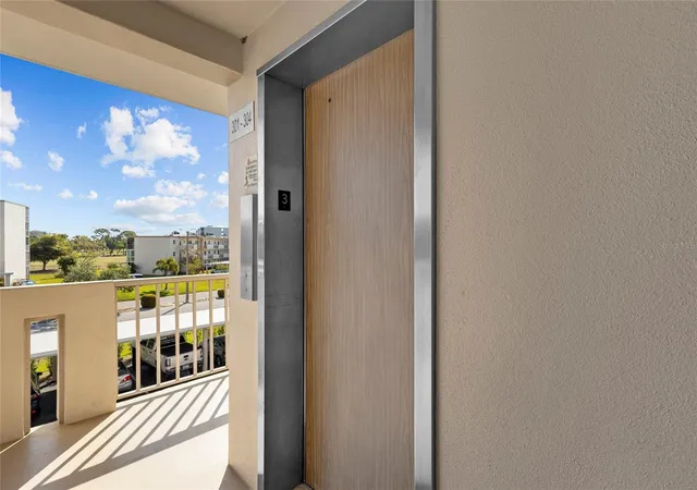 2nd image of 4210 Ironwood Cir, BRADENTON, FL 34209