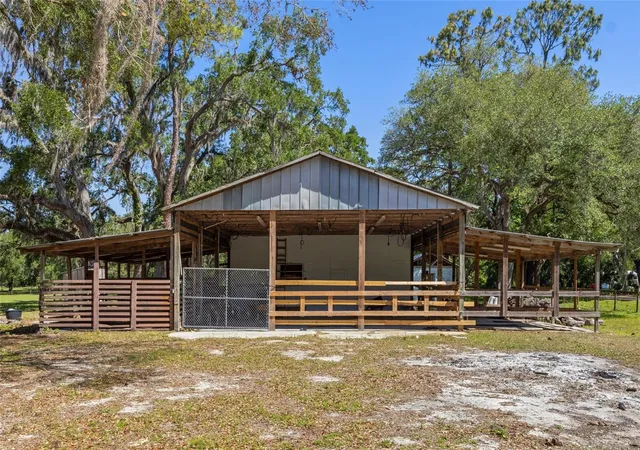 Homes for sale in Webster, FL | 11902 Cr 727, Webster, FL 33597 | MLS# O6394956