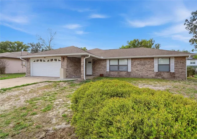 Photo 1 of Single family home for sale at 783 S Atmore Cir, Deltona, FL 32725 | MLS# V4948227 | Listing updated on 2026-10-06