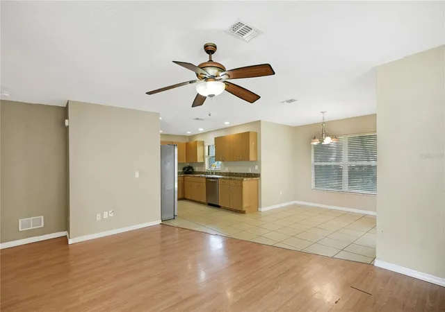 Photo 4 of Single family home for sale at 305 W Fountain St, Fruitland Park, FL 34731 | MLS# G5110329 | Listing updated on 2026-10-05