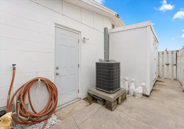 Homes for sale in Holiday, FL | 3731 Elmwood Dr, Holiday, FL 34691 | MLS# TB8492251