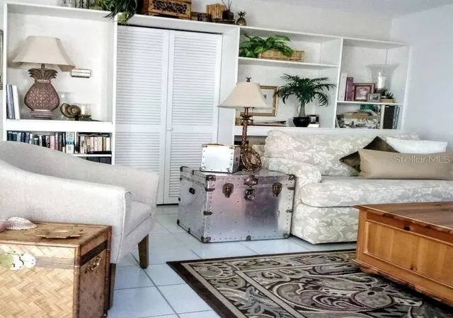 2nd image of 722 S Blvd Of The Presidents #201, Sarasota, FL 34236 | MLS# O6394979
