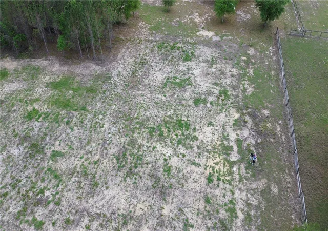 4th image of 16865 Se 27Th Pl Rd, Ocklawaha, FL 32179 | MLS# NS1087793