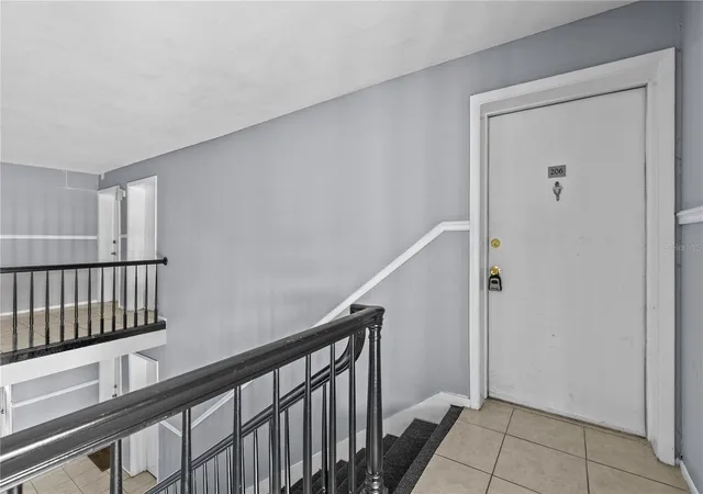3rd image of 416 Banyon Tree Cir #206, Maitland, FL 32751 | MLS# O6394980