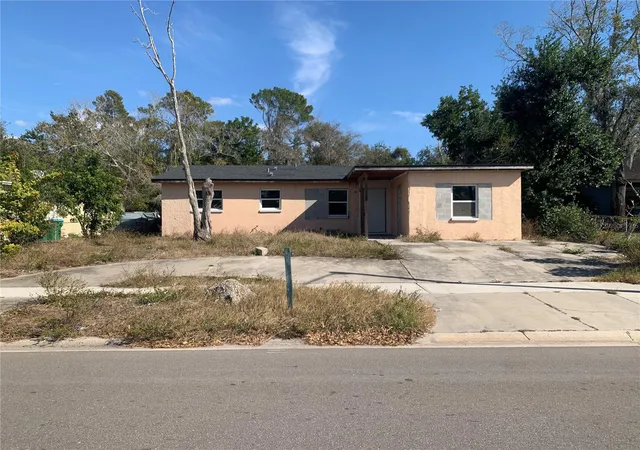 Photo 1 of Sale Pending at 2181 22nd Way Sw, Largo, FL 33774 | MLS# TB8492270 | Listing updated on 2026-07-21