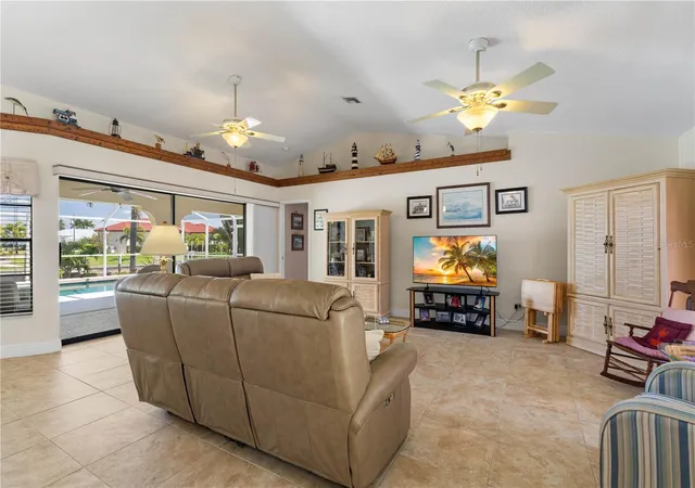 5th image of 1374 Willet Ct, Punta Gorda, FL 33950 | MLS# C7524141