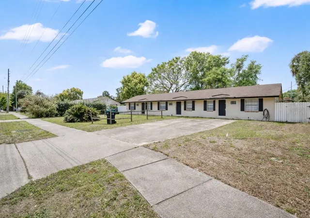 Photo 2 of Multi family home for sale at 722 Tucker Ave, Orlando, FL 32807 | MLS# O6395000 | Listing updated on 2026-10-02
