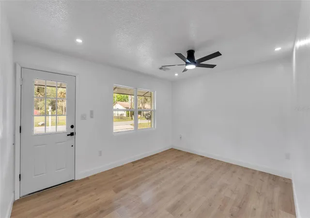 5th image of 3781 N Hiawatha Ter, Crystal River, FL 34428 | MLS# L4960718