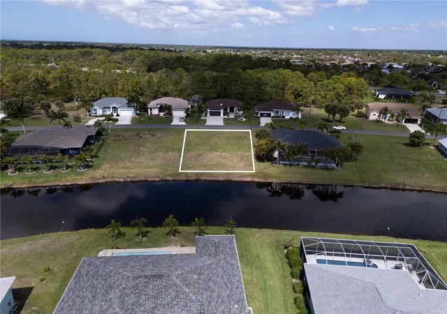 2nd image of 132 White Marsh Ln, Rotonda West, FL 33947 | MLS# A4688180