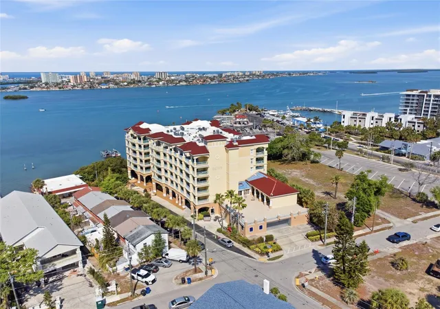 Homes for sale in Clearwater, FL | 700 N Osceola Ave #305, Clearwater, FL 33755 | MLS# TB8492293
