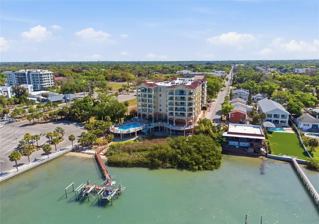 Homes for sale in Clearwater, FL | 700 N Osceola Ave #305, Clearwater, FL 33755 | MLS# TB8492293
